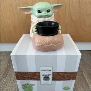 Scentsy Mandalorian The Child Grogu Warmer